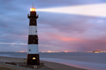 چراغ باشیم نه قاضی 3 lighthouse
